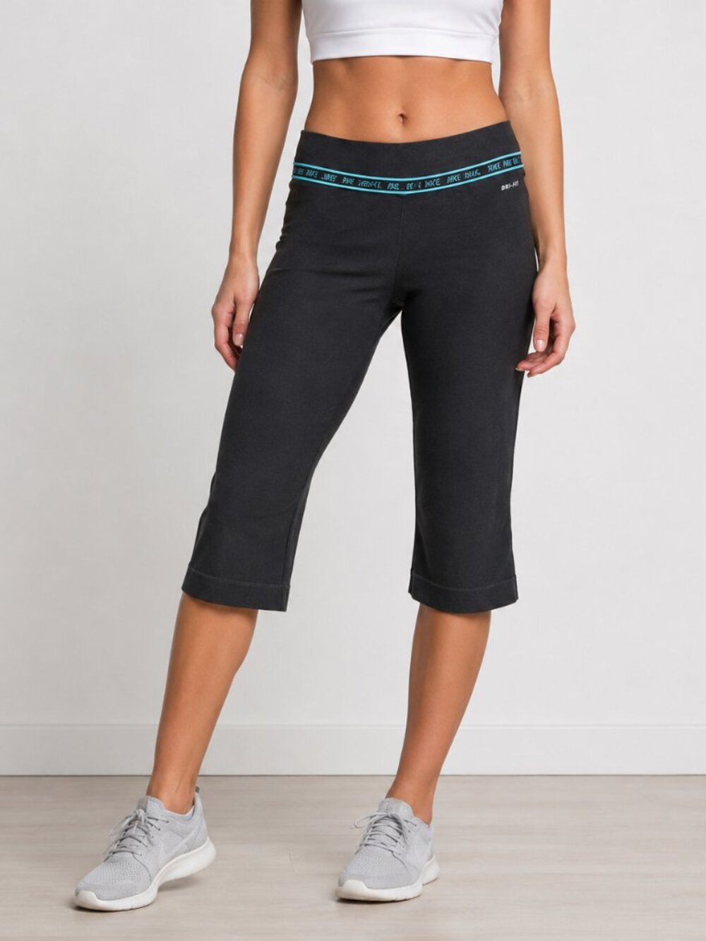Nike Dri-Fit Black/Teal Yoga Capri Length Pants, M